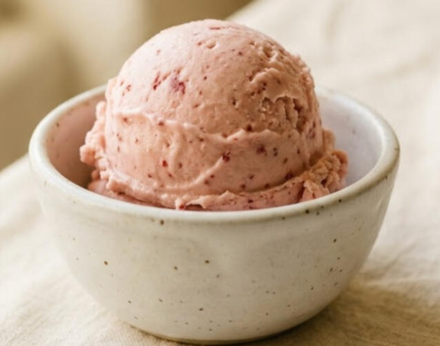Strawberry Strawberry image